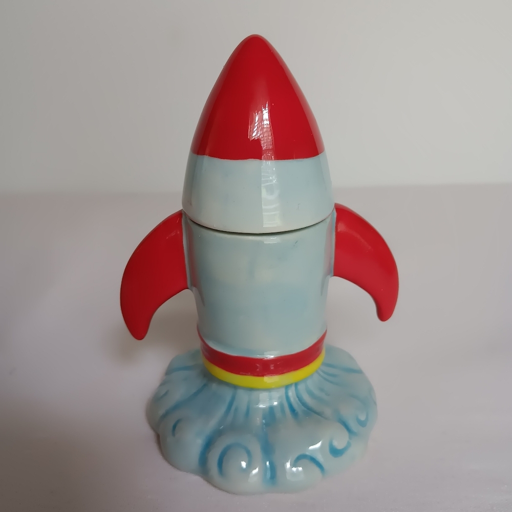 Cracker Barrel Rocket Ship Salt & Pepper Set Boxed NOST - Picture 2 of 9